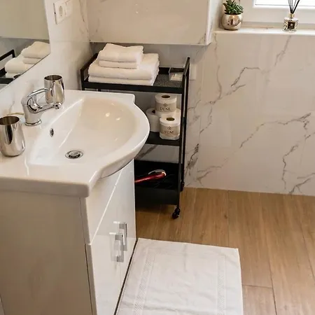 Cozy Near Downtown アパート