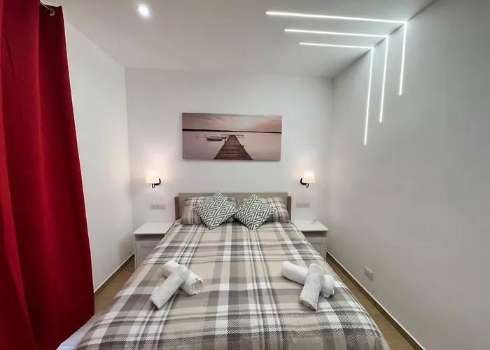 Cozy Near Downtown Apartment Turin