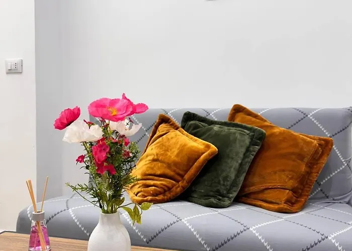 Cozy Near Downtown Apartment